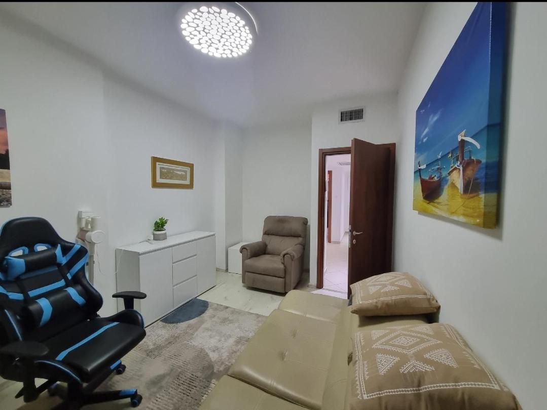 Turdeluxe Company Large 4 Bedroom Apartement In Central Rechovot Εξωτερικό φωτογραφία