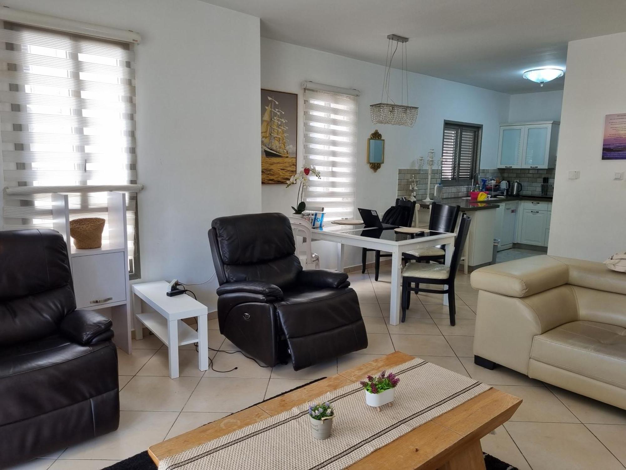 Turdeluxe Company Large 4 Bedroom Apartement In Central Rechovot Εξωτερικό φωτογραφία