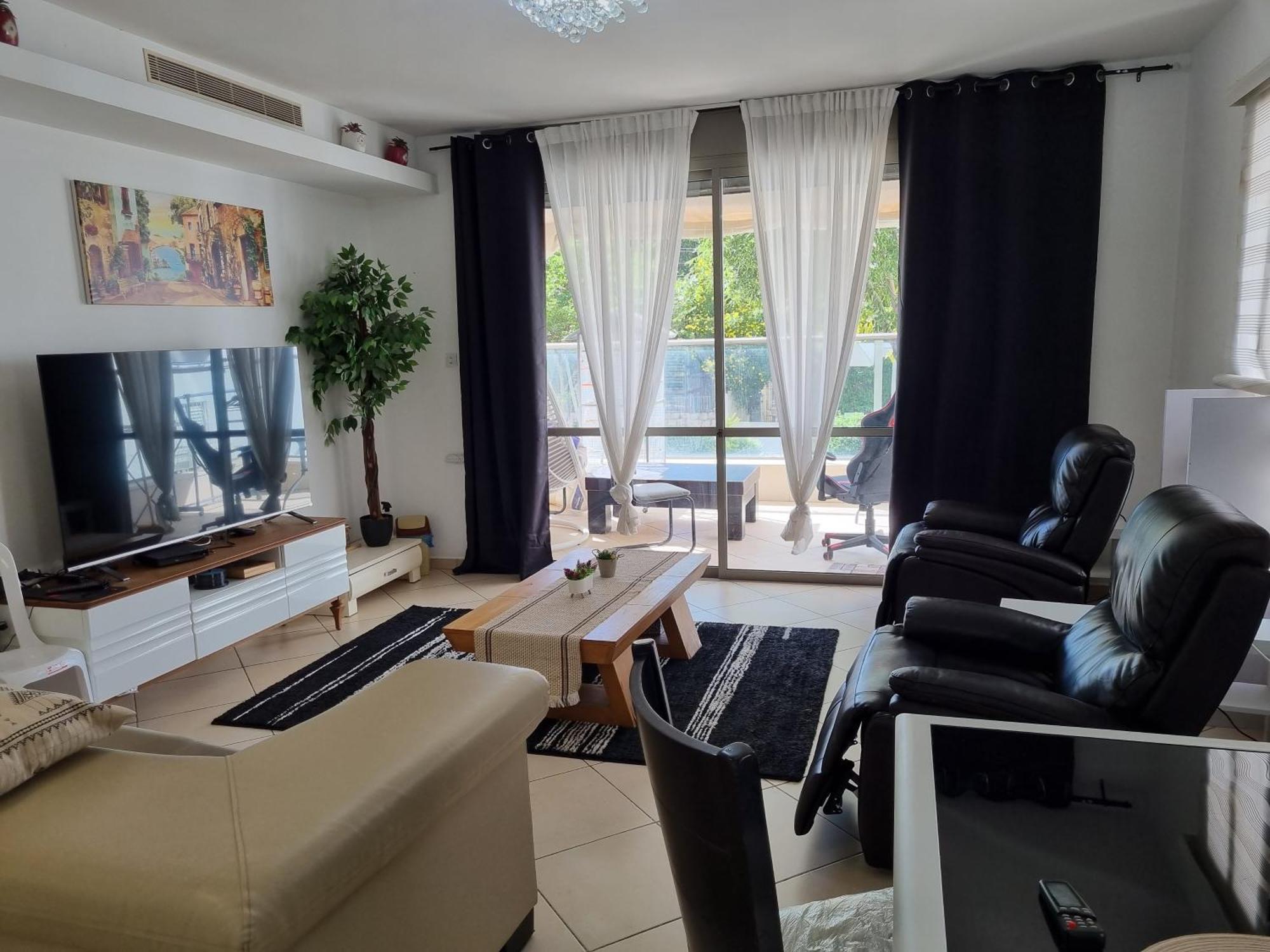 Turdeluxe Company Large 4 Bedroom Apartement In Central Rechovot Εξωτερικό φωτογραφία